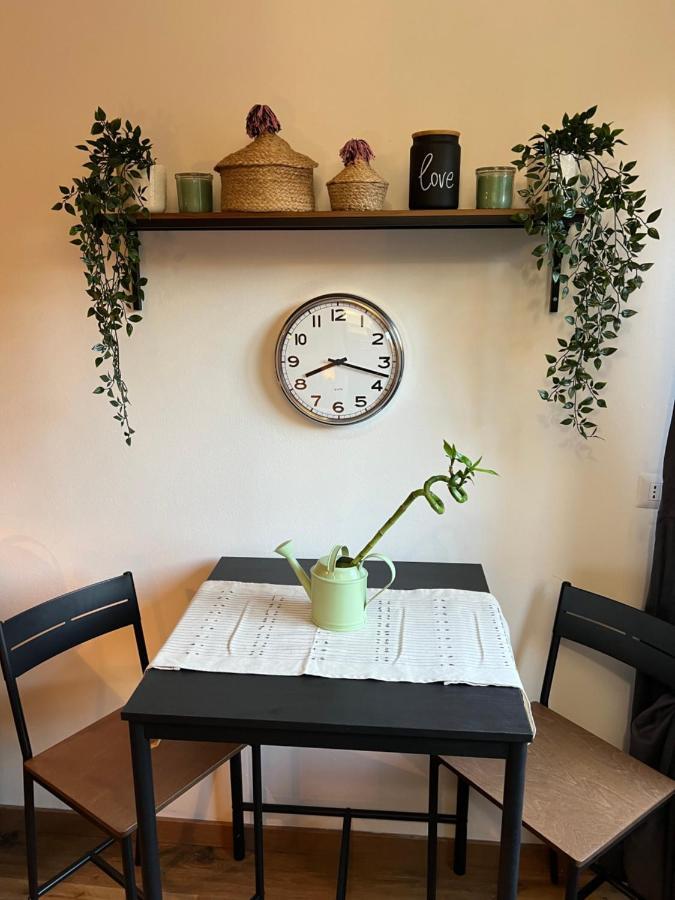 Stylish Apartment 3 Km Away From Duomo - Netflix, Wi-Fi, All Comforts Included Милан Экстерьер фото
