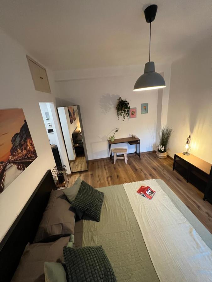 Stylish Apartment 3 Km Away From Duomo - Netflix, Wi-Fi, All Comforts Included Милан Экстерьер фото