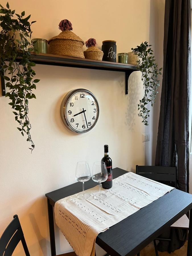 Stylish Apartment 3 Km Away From Duomo - Netflix, Wi-Fi, All Comforts Included Милан Экстерьер фото