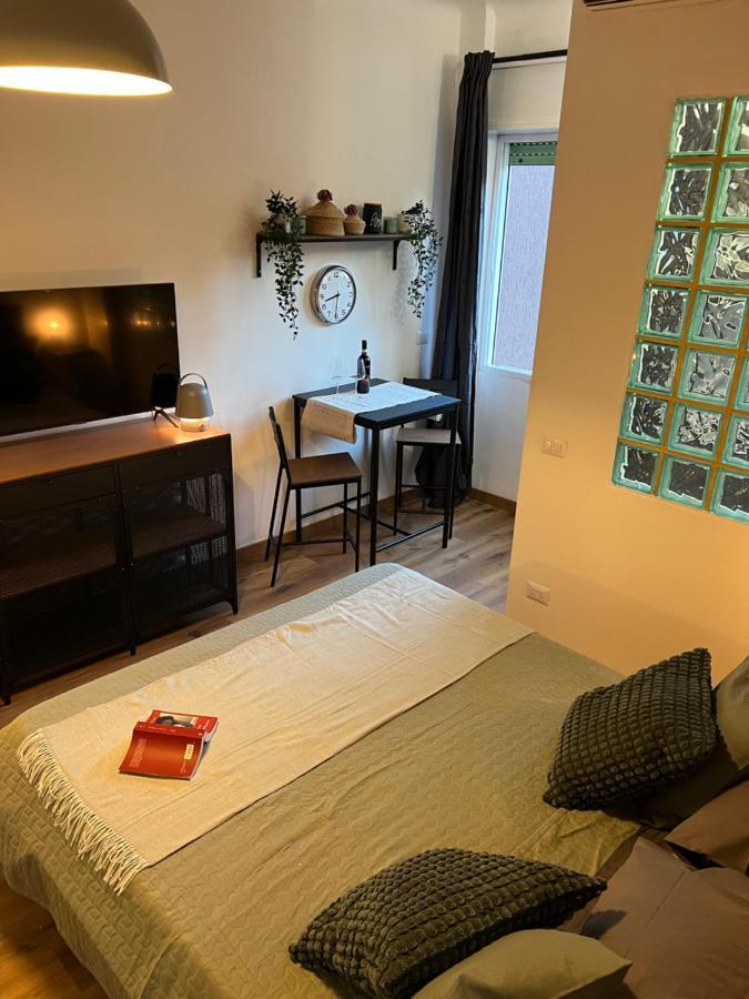 Stylish Apartment 3 Km Away From Duomo - Netflix, Wi-Fi, All Comforts Included Милан Экстерьер фото